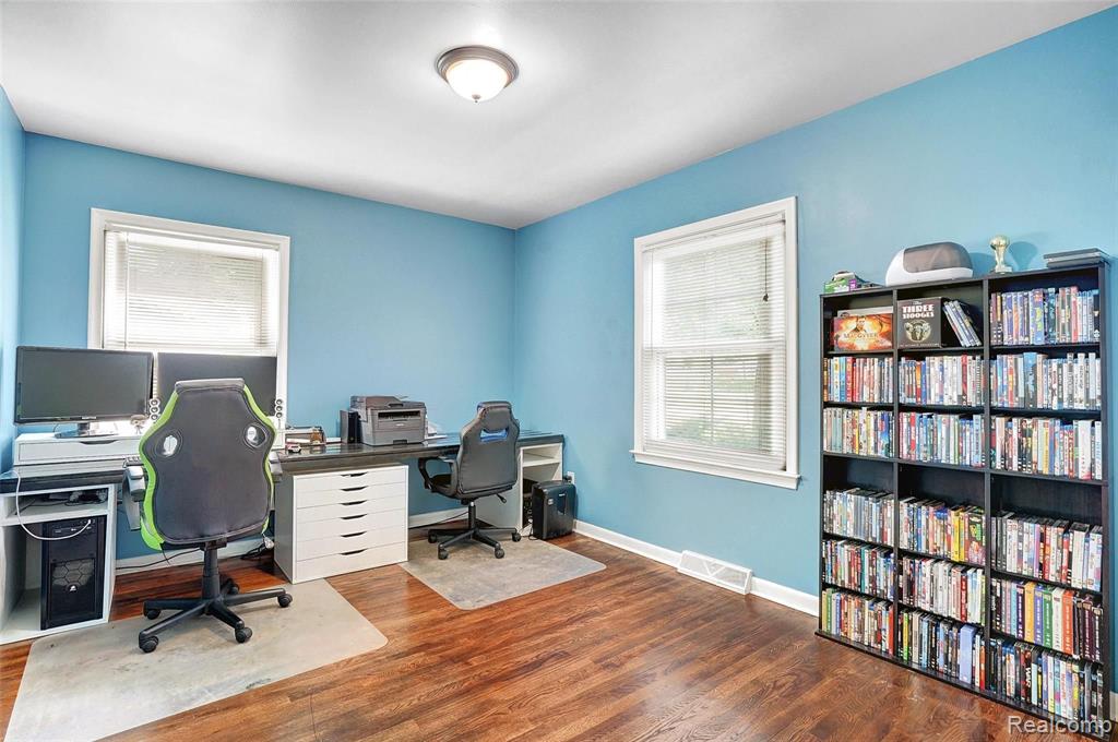 32836 Hearthstone Road Farmington Hills, MI 48334 - Photo 18 of 30