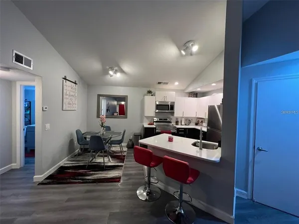 $1,350 | 4518 Commander Drive, Unit 1933, Orlando, FL 32822