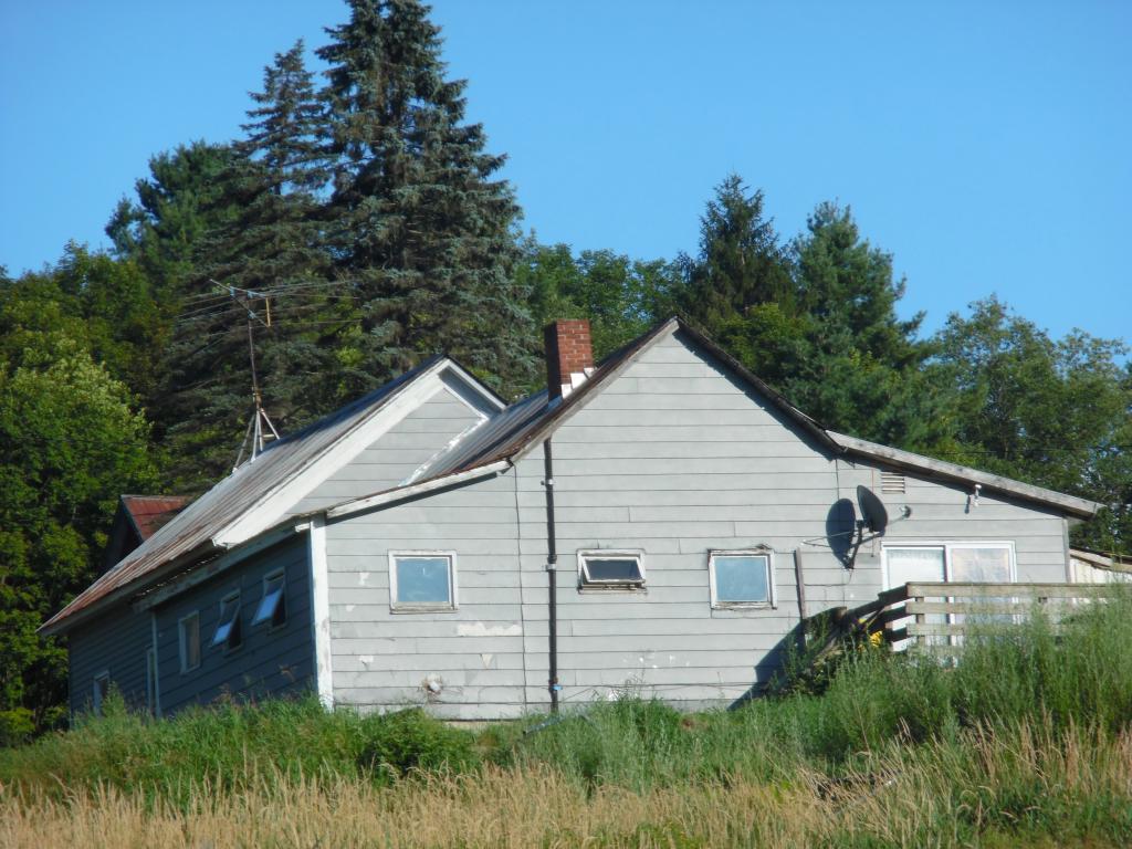 332 Fitzgerald Road Morristown, VT 05661 - Photo 4 of 23