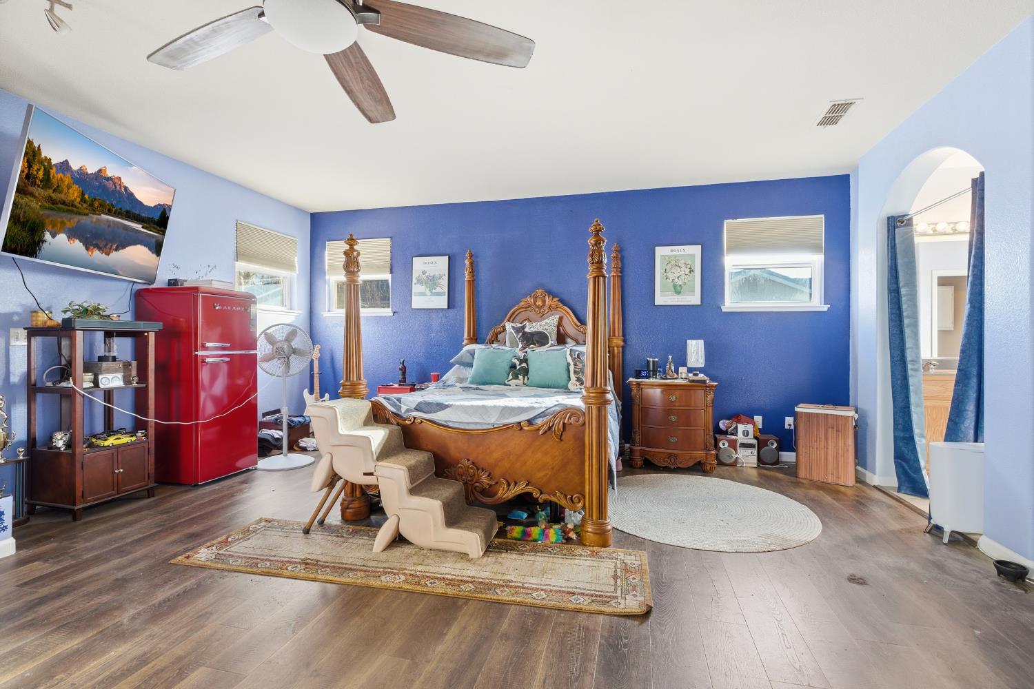 5412 Port Alice Way Salida, CA 95368 - Photo 23 of 37 a bed room with furniture and wooden floor