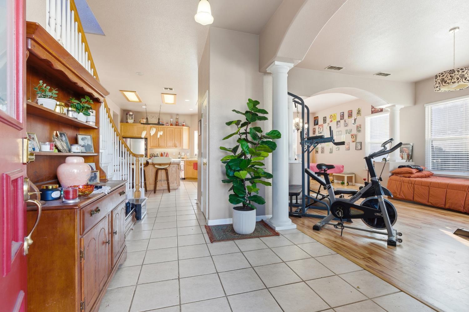 5412 Port Alice Way Salida, CA 95368 - Photo 6 of 37 a view of a room with gym equipment