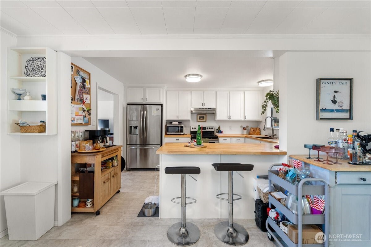 859 Southwest 132nd Street Burien, WA 98146 - Photo 10 of 37