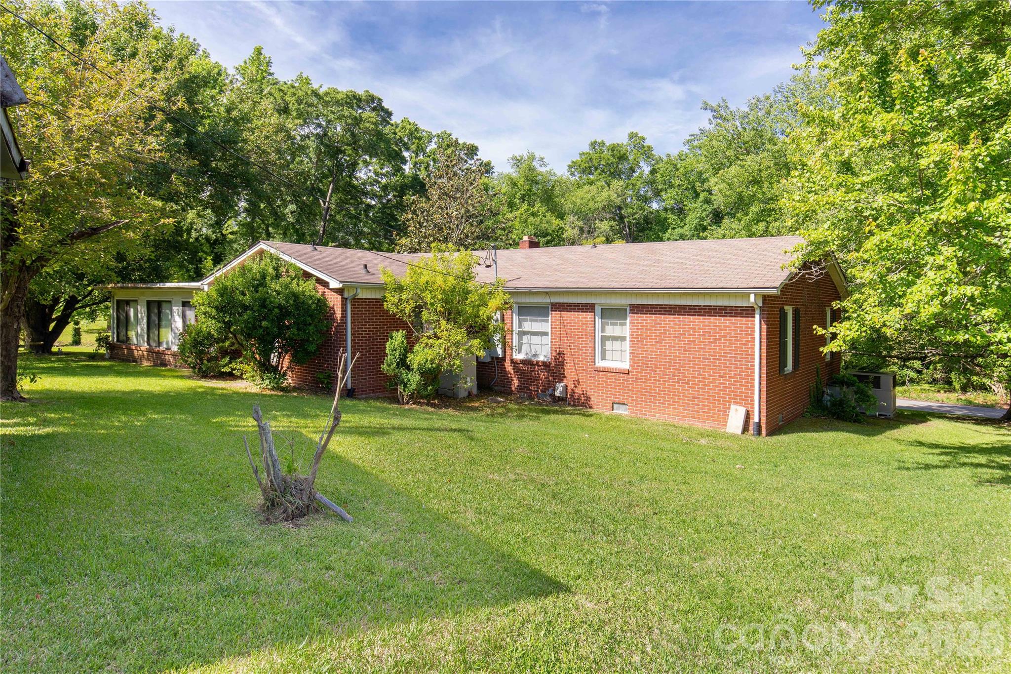 503 North Jackson Road Lancaster, SC 29720 - Photo 3 of 44