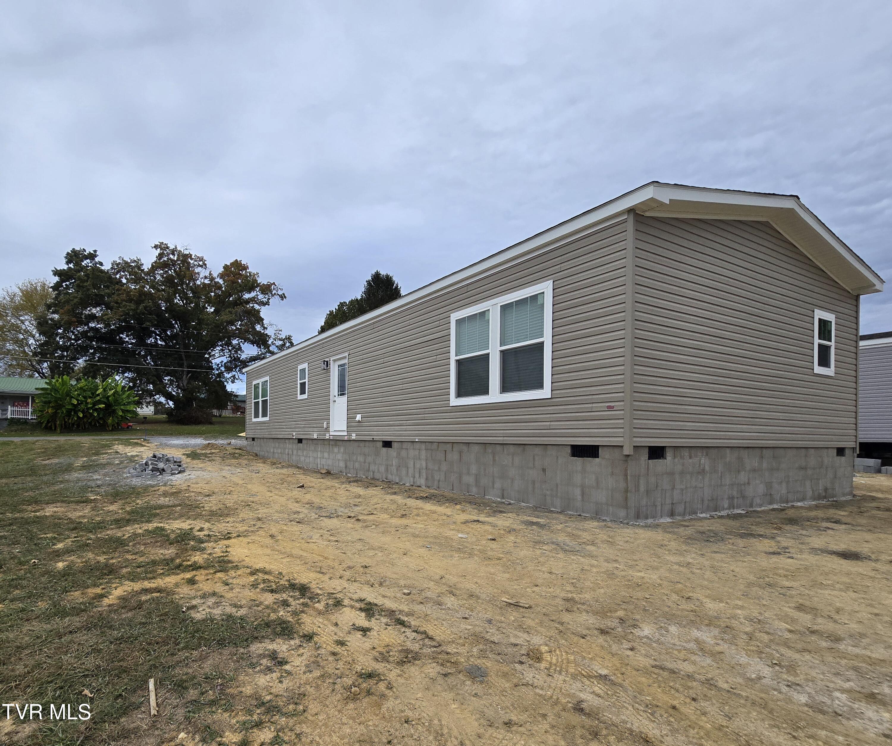 2204 Oak Street Gray, TN 37615 - Photo 22 of 36 20251026_131435