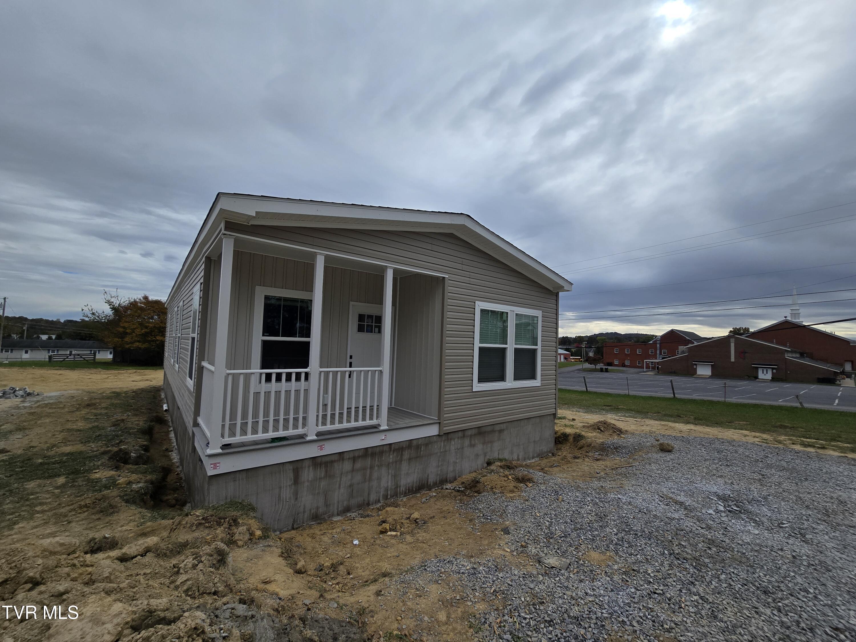 2204 Oak Street Gray, TN 37615 - Photo 25 of 36 20251026_131335