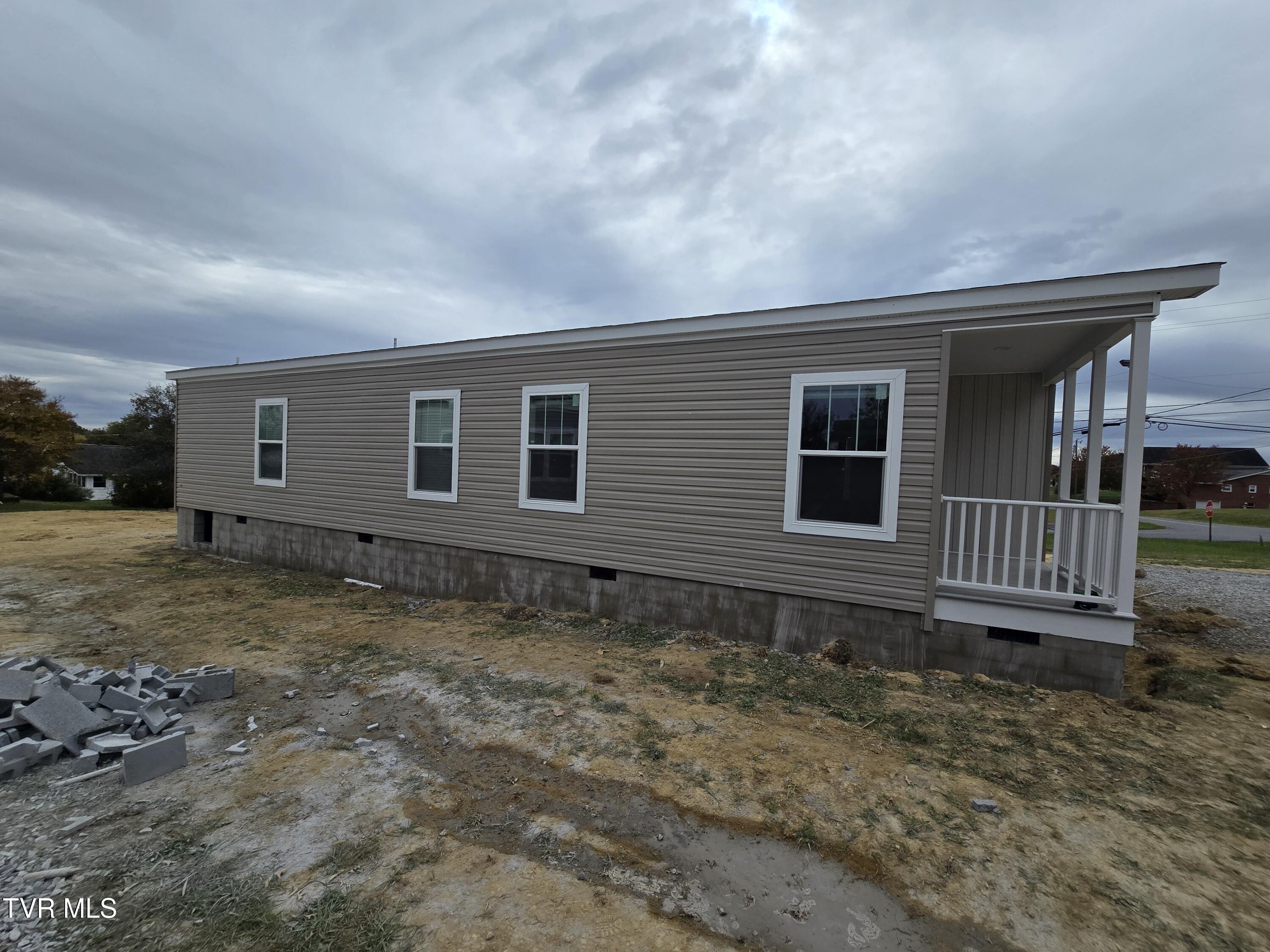 2204 Oak Street Gray, TN 37615 - Photo 26 of 36 20251026_131319