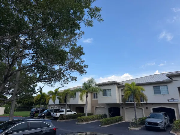 $2,450 | 1500 Crestwood Court South, Unit 1503, Royal Palm Beach, FL 33411