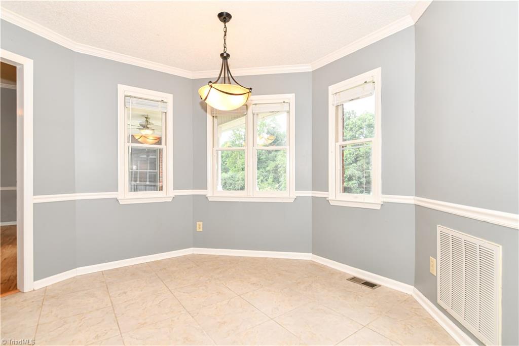4215 Finch Farm Road Trinity, NC 27370 - Photo 12 of 30 Breakfast area.