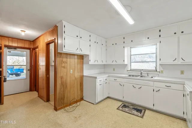 $274,900 | 180 Doughtys Chapel Road, Greeneville, TN 37745