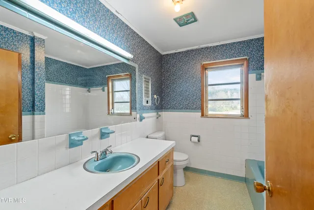 $274,900 | 180 Doughtys Chapel Road, Greeneville, TN 37745