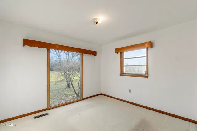 $274,900 | 180 Doughtys Chapel Road, Greeneville, TN 37745