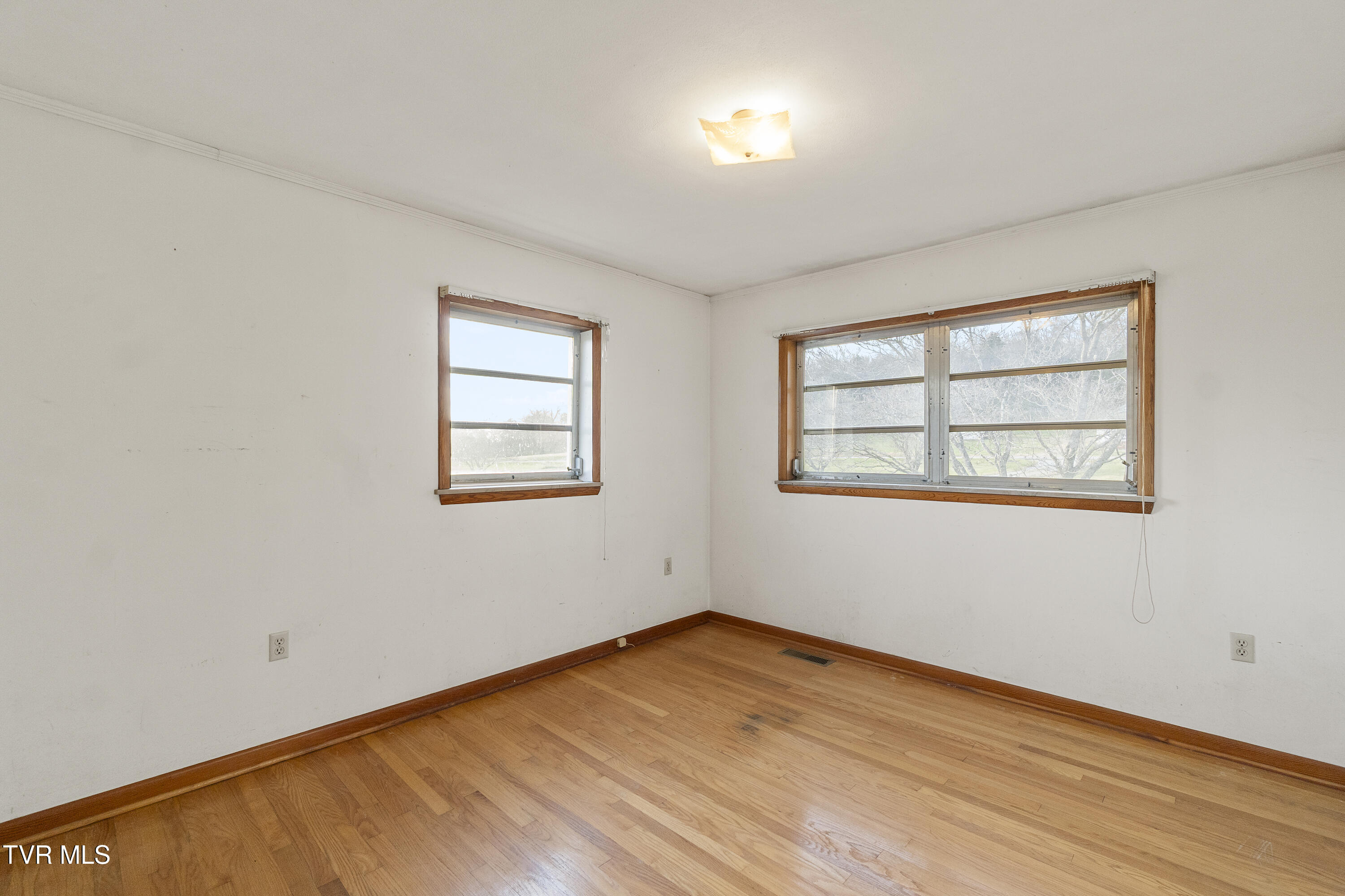 180 Doughtys Chapel Road Greeneville, TN 37745 - Photo 27 of 42 DSC03459