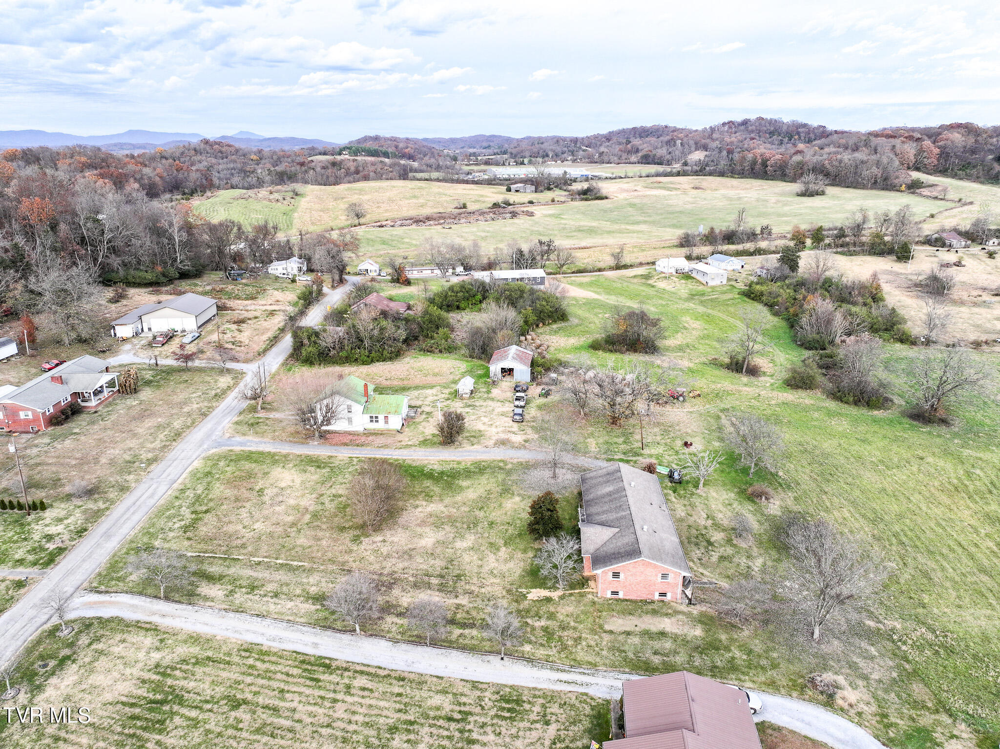 180 Doughtys Chapel Road Greeneville, TN 37745 - Photo 38 of 42 DJI_20251116182714_0637_D-Edit