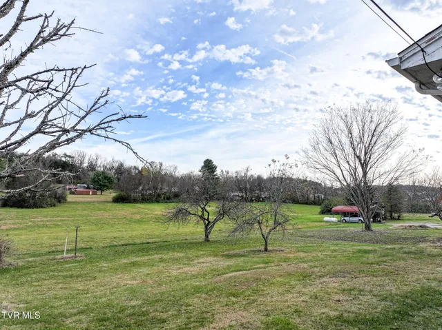 $274,900 | 180 Doughtys Chapel Road, Greeneville, TN 37745