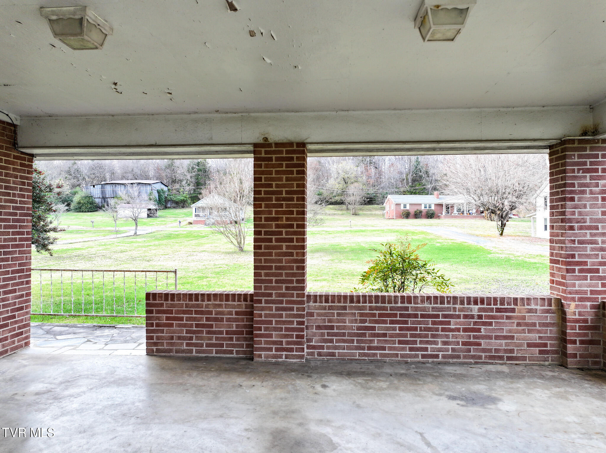 180 Doughtys Chapel Road Greeneville, TN 37745 - Photo 7 of 42 DJI_20251116183048_0648_D-Edit