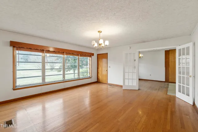 $274,900 | 180 Doughtys Chapel Road, Greeneville, TN 37745