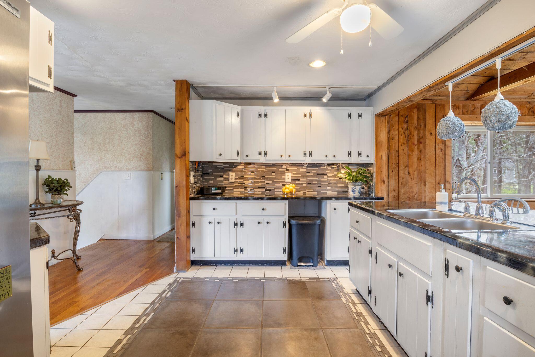 56 Plaisted Road York, ME 03909 - Photo 10 of 50 56 Plaisted Rd, York