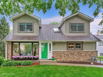 $449,999 | 875 South York Street, Elmhurst, IL 60126