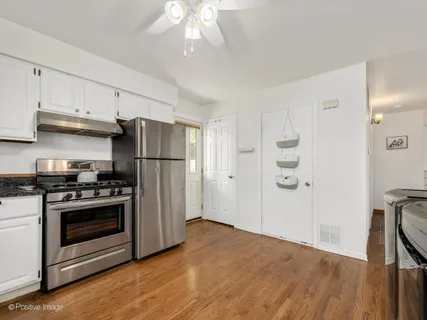 $449,999 | 875 South York Street, Elmhurst, IL 60126