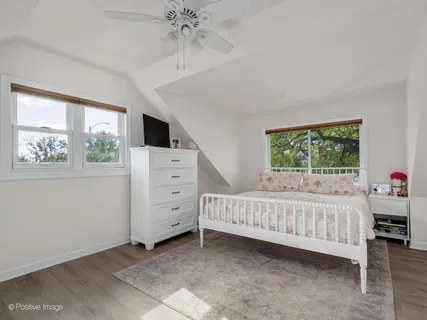 $449,999 | 875 South York Street, Elmhurst, IL 60126