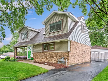 $449,999 | 875 South York Street, Elmhurst, IL 60126
