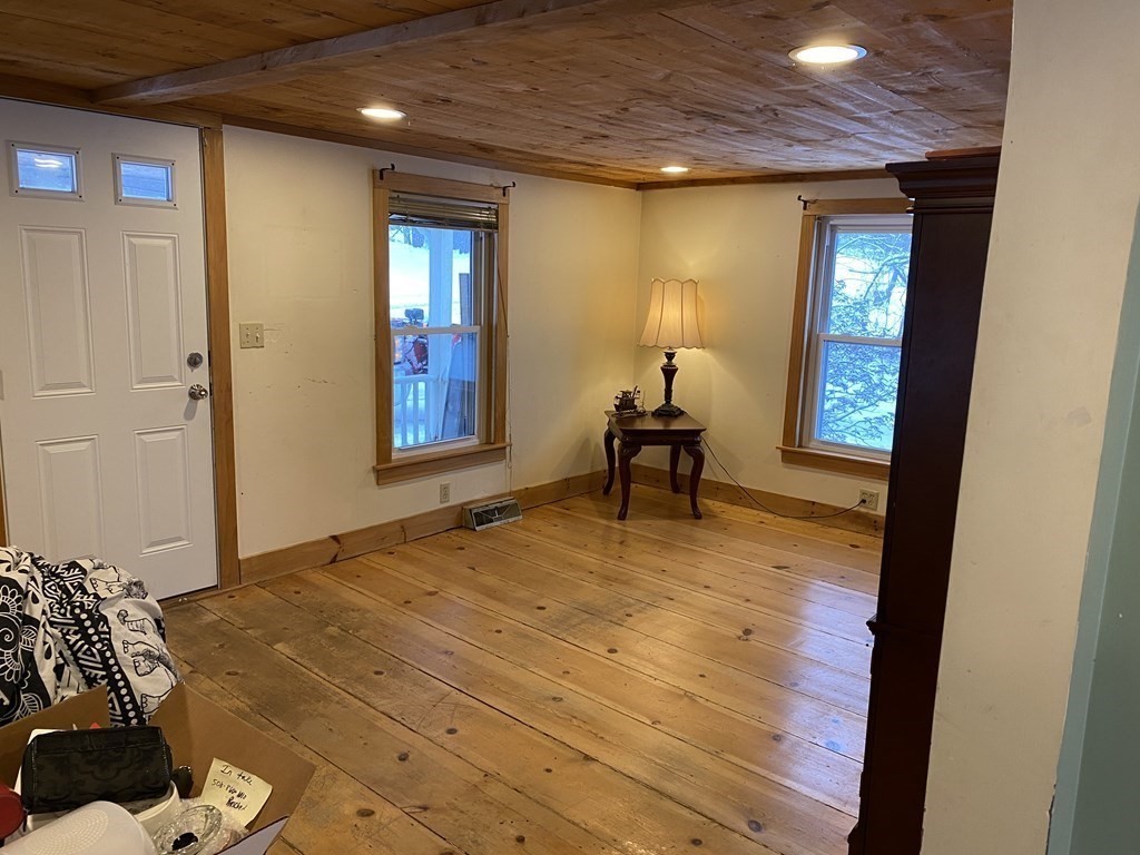 606 Turnpike Road Ashby, MA 01431 - Photo 13 of 20