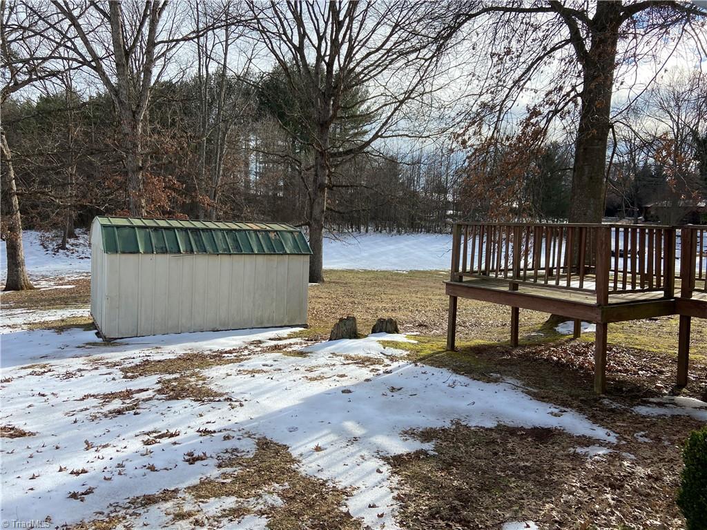 297 Collins Road Dobson, NC 27017 - Photo 9 of 23 Gallery Image 9