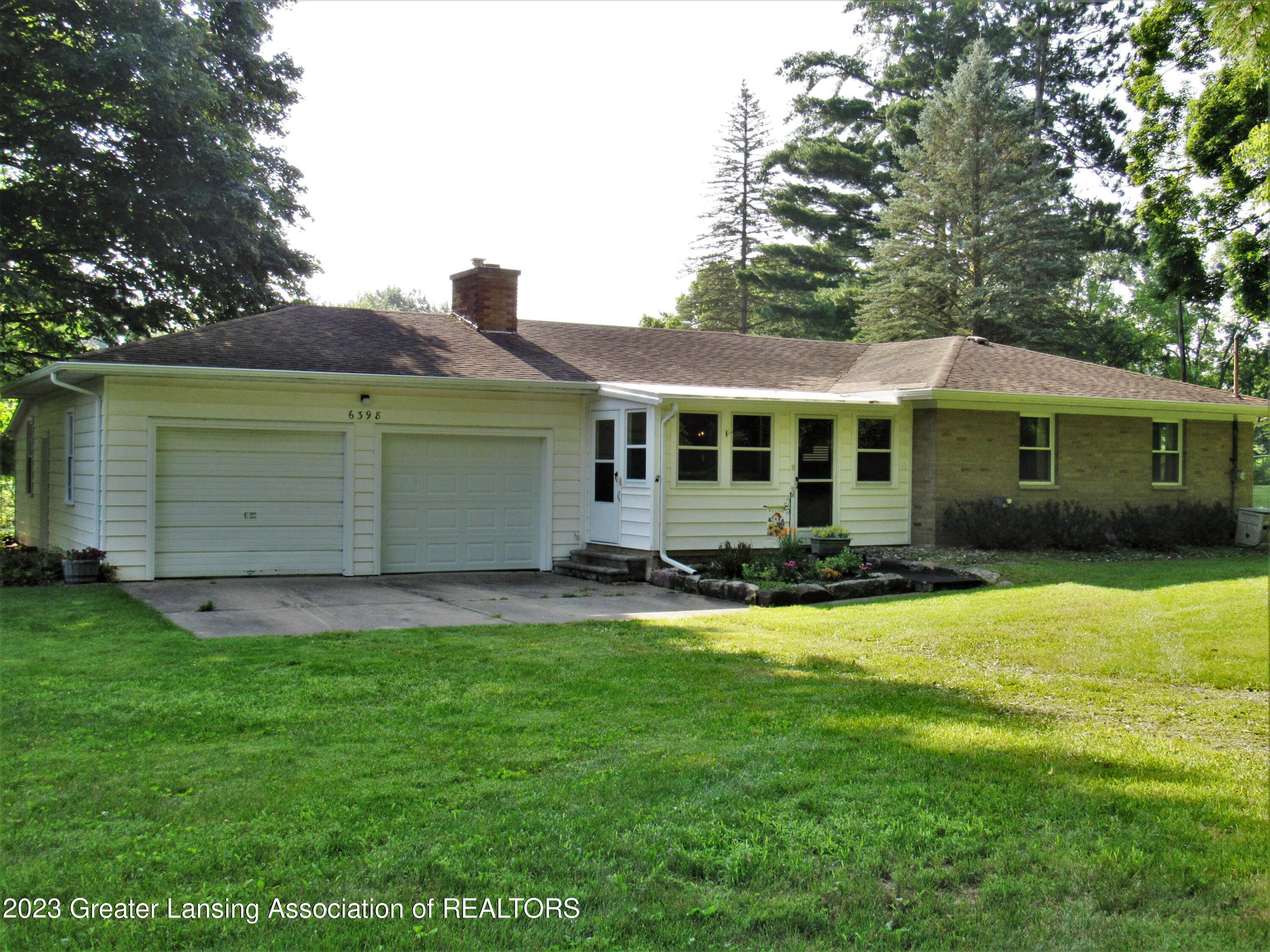 6398 Valley Trail Dimondale, MI 48821 - Photo 1 of 38 Front View