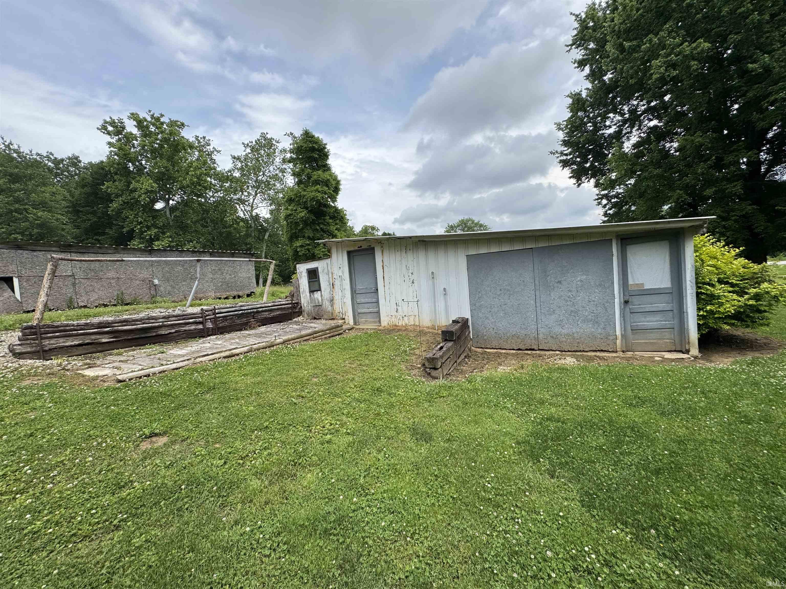 4335 State Road Mitchell, IN 47446 - Photo 7 of 29