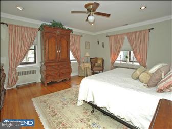 619 Ashbourne Road Cheltenham, PA 19012 - Photo 5 of 6