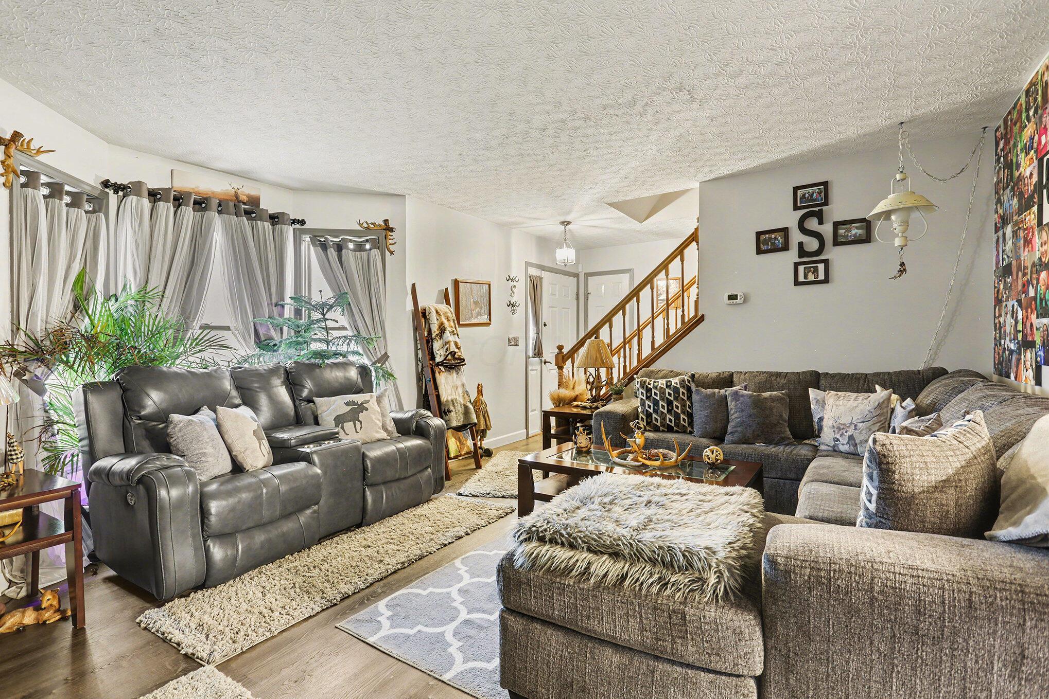 2933 Cattail Road Chillicothe, OH 45601 - Photo 4 of 28 004_file_542