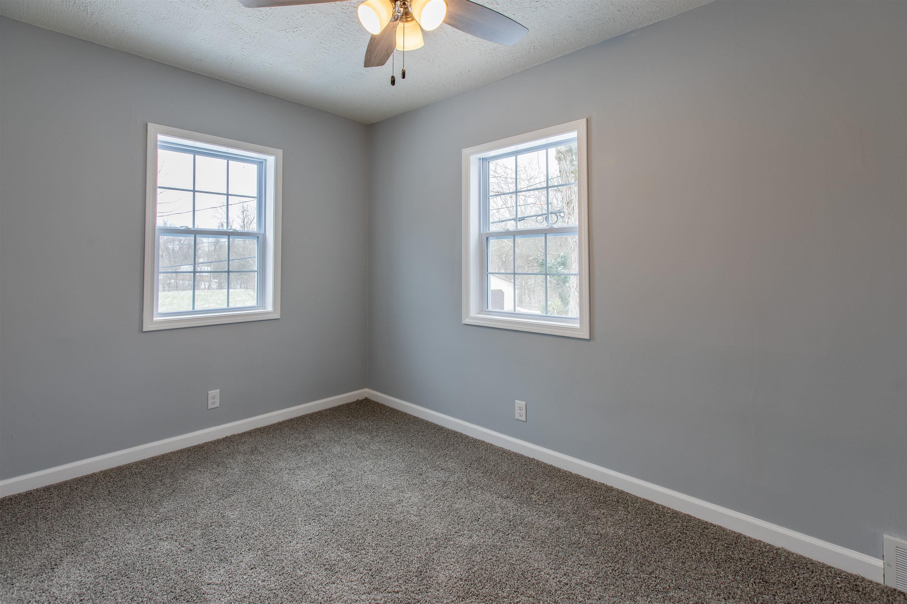 800 Pfeiffer Road Evansville, IN 47711 - Photo 23 of 36 Gallery Image 23