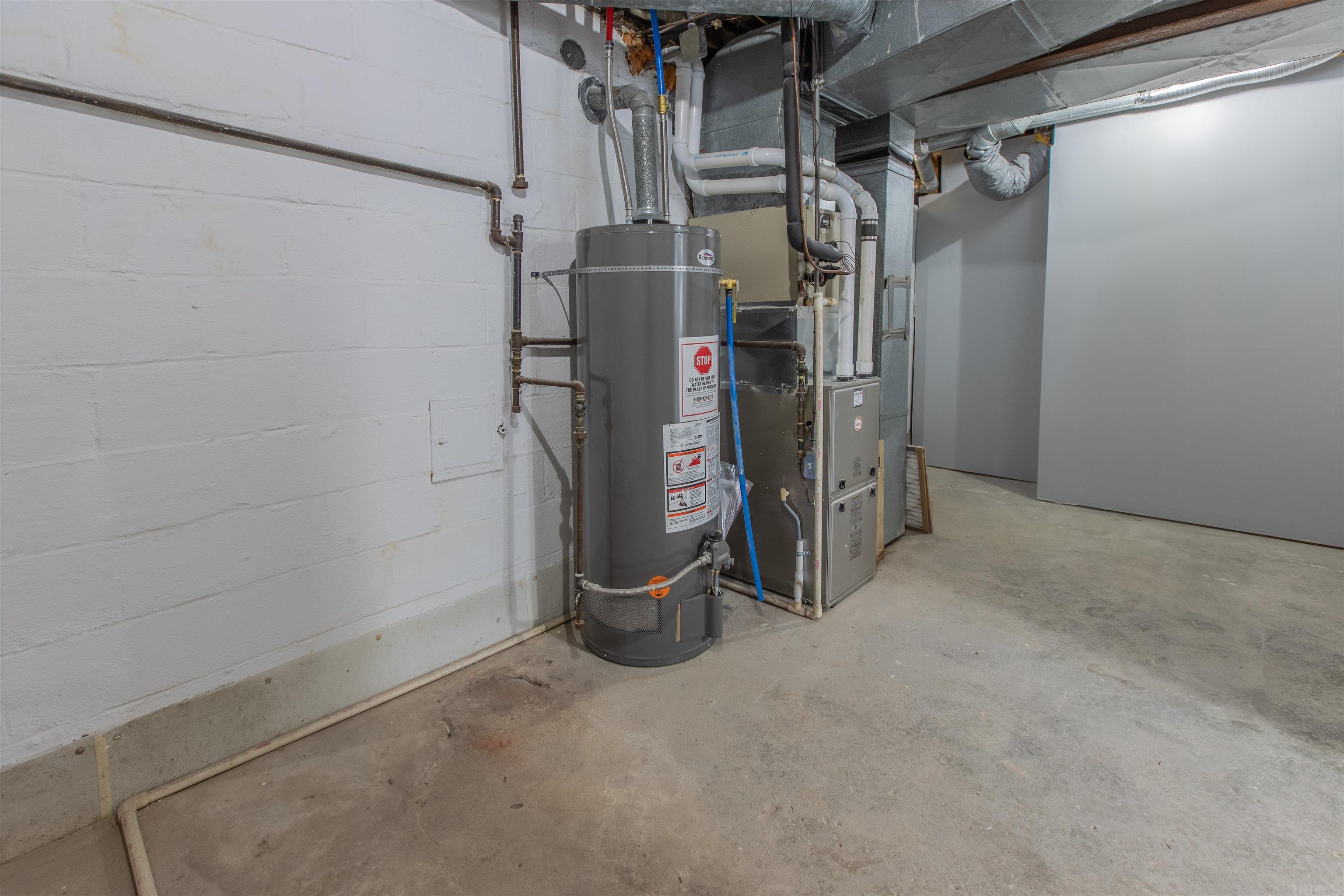800 Pfeiffer Road Evansville, IN 47711 - Photo 31 of 36 Gallery Image 31