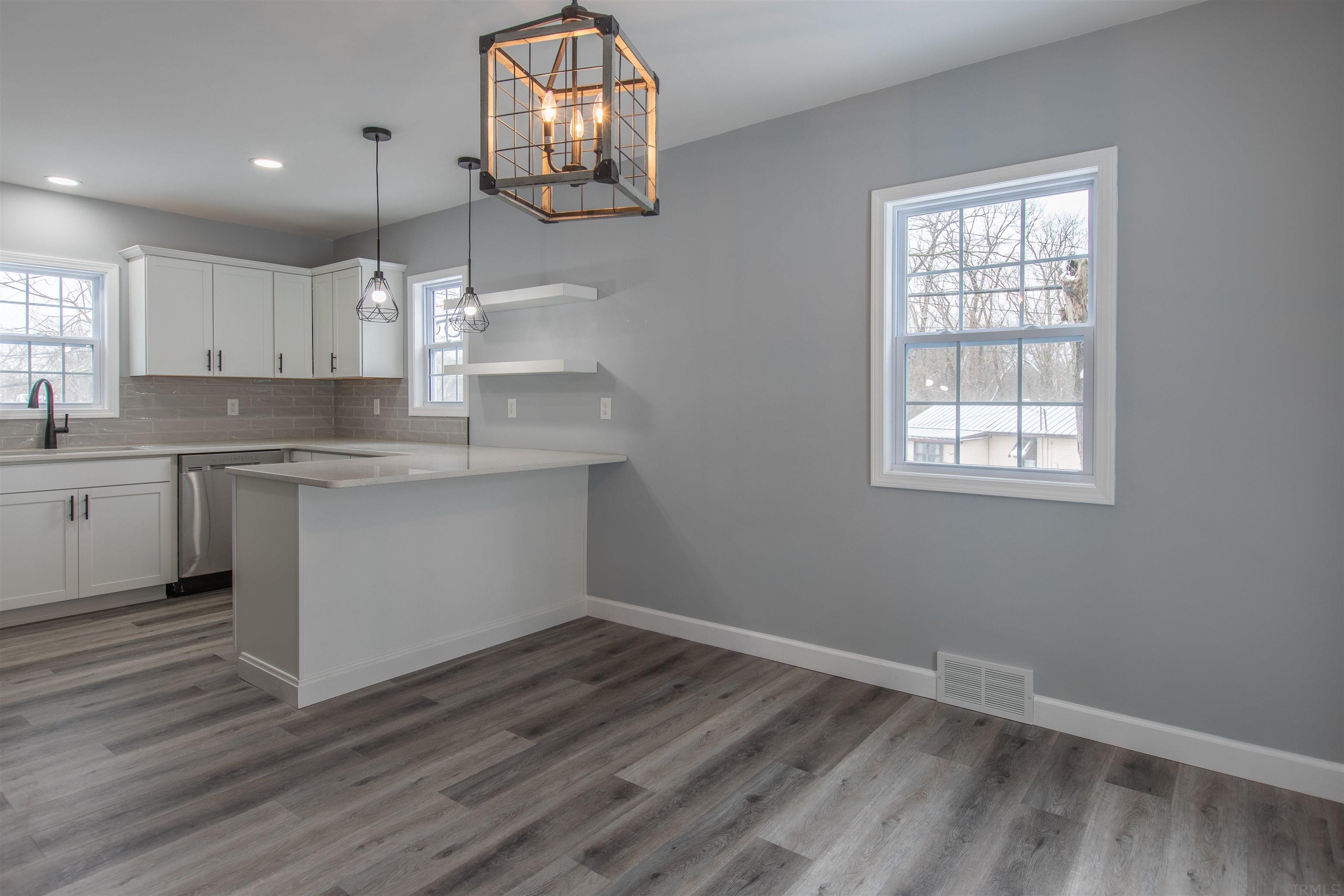 800 Pfeiffer Road Evansville, IN 47711 - Photo 5 of 36 Gallery Image 5