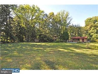 1464 Holcomb Road Huntingdon Valley, PA 19006 - Photo 2 of 16