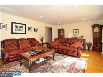 1464 Holcomb Road Huntingdon Valley, PA 19006 - Photo 7 of 16