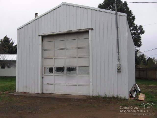 455 Southwest 6th Street Metolius, OR 97741 - Photo 17 of 22 Gallery Image 17