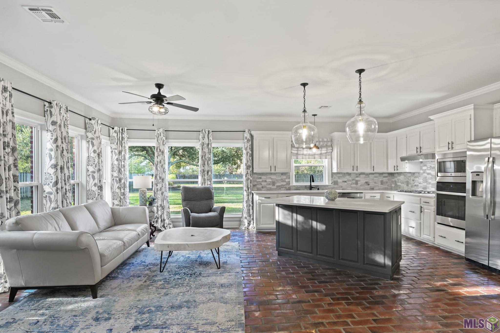 19110 South Trent Jones Drive Baton Rouge, LA 70810 - Photo 10 of 44