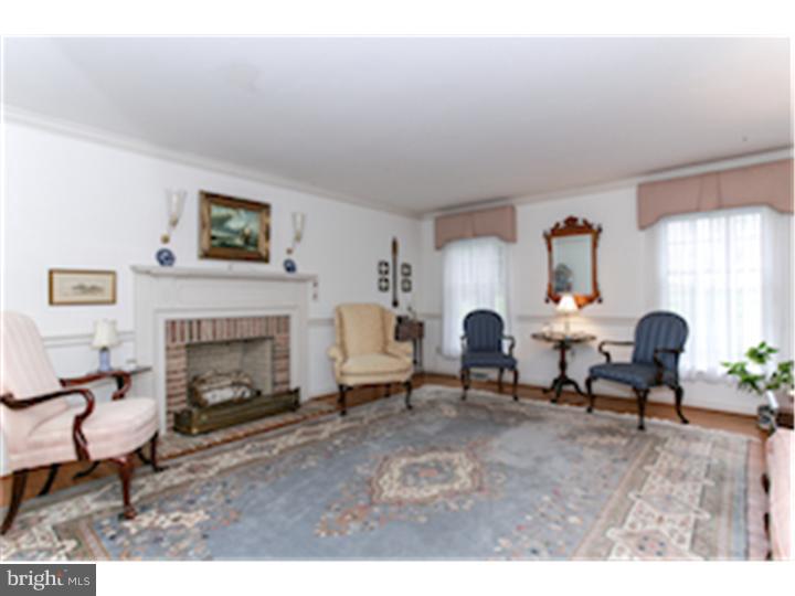 1129 High Point Road Cochranville, PA 19330 - Photo 4 of 25 Living Room