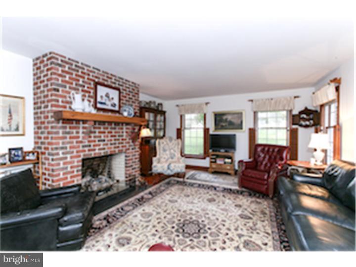 1129 High Point Road Cochranville, PA 19330 - Photo 9 of 25 Family Room
