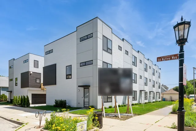 $675,000 | 944 Beloit Avenue, Unit 1, Forest Park, IL 60130