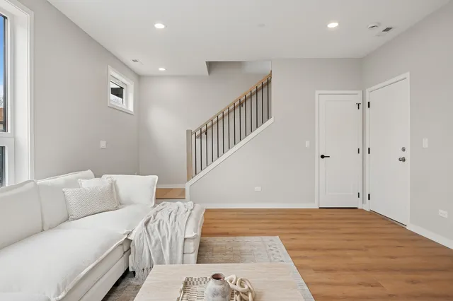 $675,000 | 944 Beloit Avenue, Unit 1, Forest Park, IL 60130