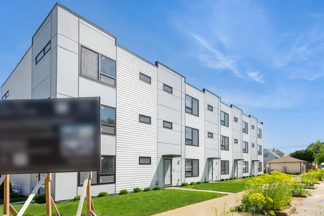 $675,000 | 944 Beloit Avenue, Unit 1, Forest Park, IL 60130