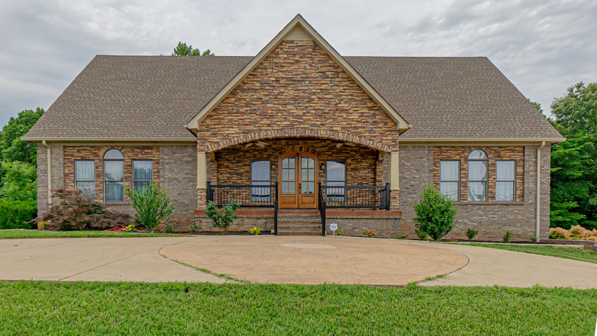 3112 Burts Crossing Springfield, TN 37172 - Photo 2 of 63 Gallery Image 2