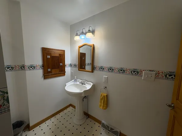 $210,000 | 608 Main Street, Ashton, IL 61006