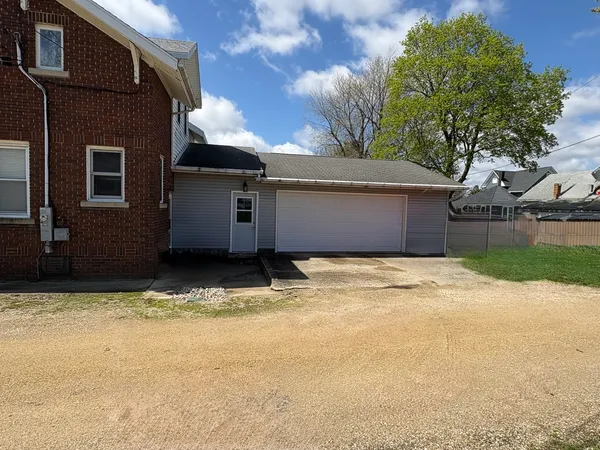 $210,000 | 608 Main Street, Ashton, IL 61006