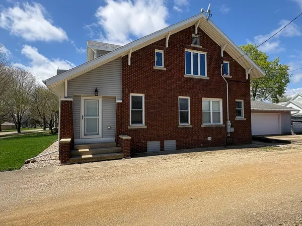 $210,000 | 608 Main Street, Ashton, IL 61006