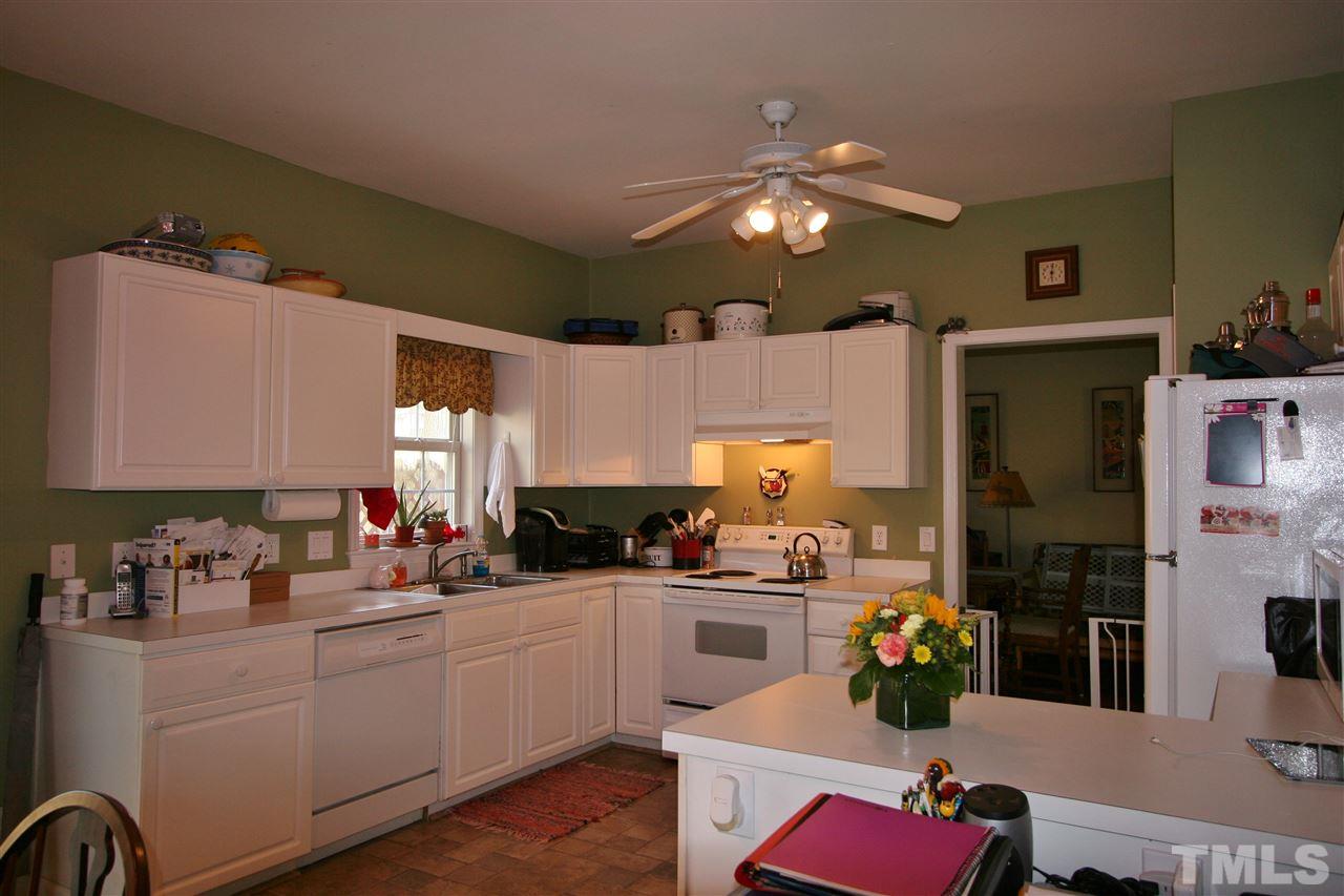 1209 Shackleton Road Apex, NC 27502 - Photo 4 of 14 Gallery Image 4