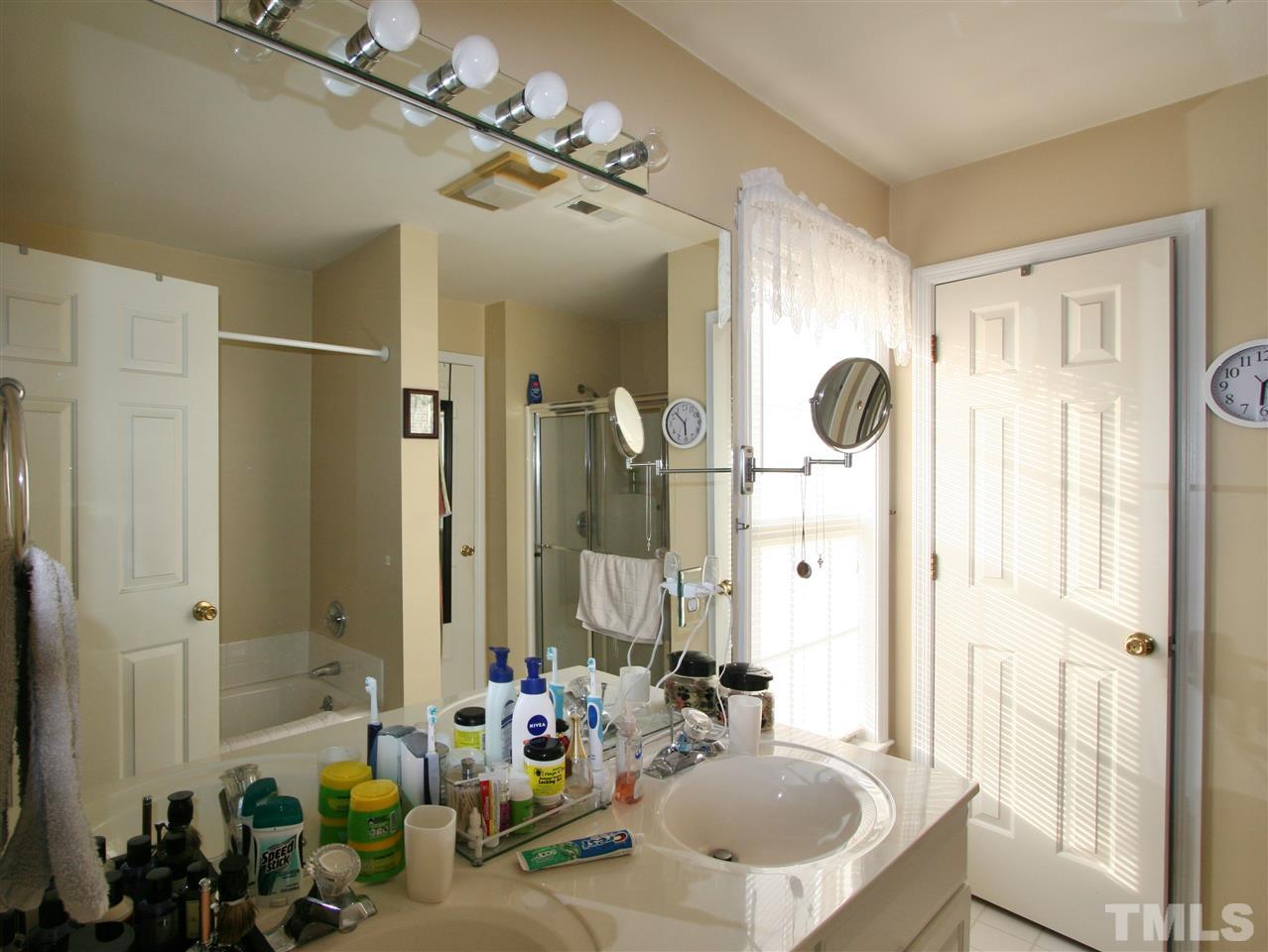 1209 Shackleton Road Apex, NC 27502 - Photo 9 of 14 Gallery Image 9