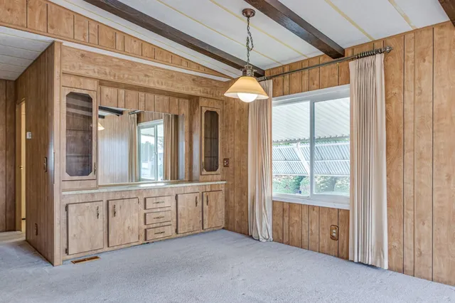 a view of a storage & utility room